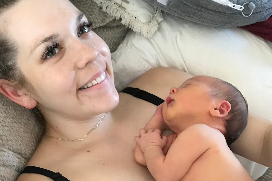 Happy Mom and Baby 900x600 Happy Mom and Baby 900x600